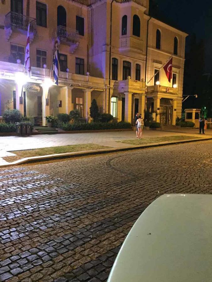 Mar Nero Hostel Батуми Екстериор снимка