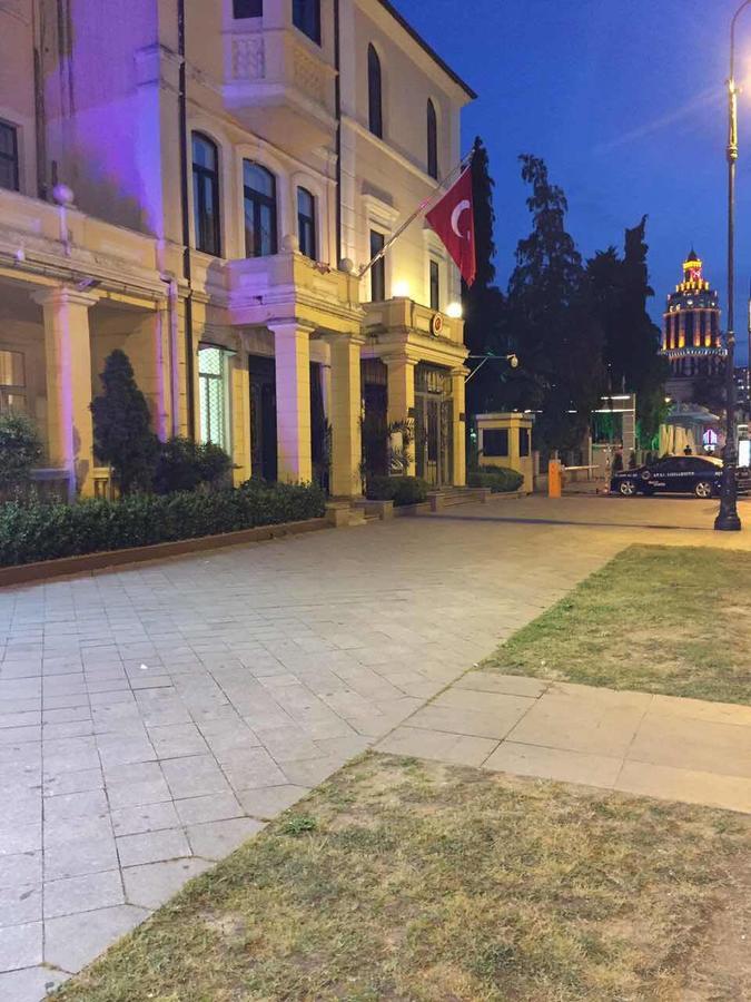 Mar Nero Hostel Батуми Екстериор снимка