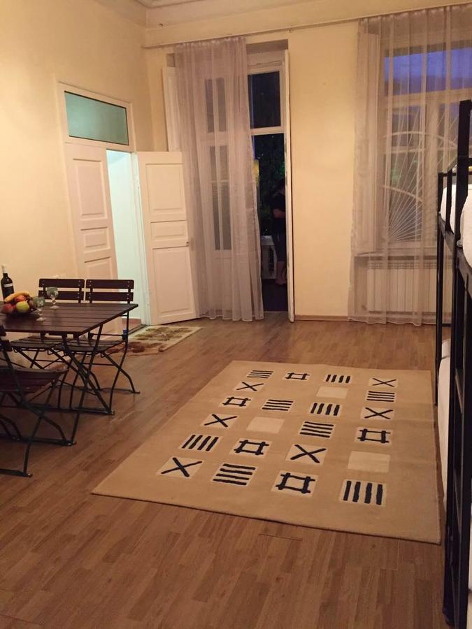 Mar Nero Hostel Батуми Екстериор снимка