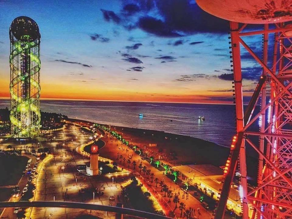 Mar Nero Hostel Батуми Екстериор снимка
